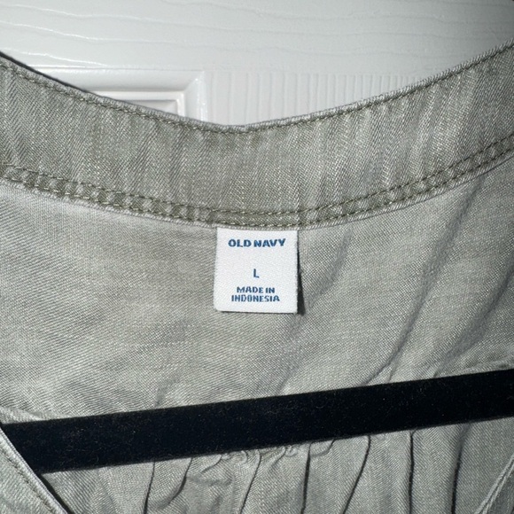 Old Navy Gray Buttoned Long Sleeve Jumpsuit size L - Picture 3 of 9